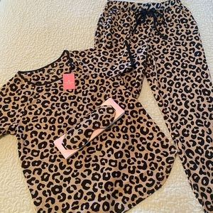 Kate Spade small leopard print short sleeve jogger pajamas set with eye mask.